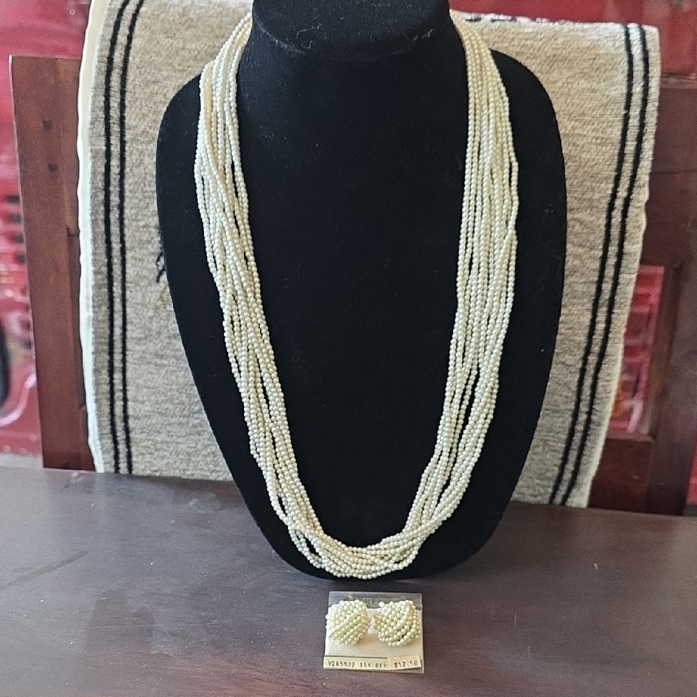 Elegant Cream Beaded Necklace and Earring Set